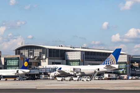 ルフトハンザ貨物 Md 11 フランクフルト Sep 11 フランクフルト マイン国際空港フレーター15 年 9 月 11 日フランクフルト マイン ドイツの の写真素材 画像素材 Image ルフトハンザ貨物 Md 11 フランクフルト Sep 11 フランクフルト マイン国際空港フレーター15 年 9 月 11 日フランクフルト マイン ドイツの の写真素材 画像素材 Image