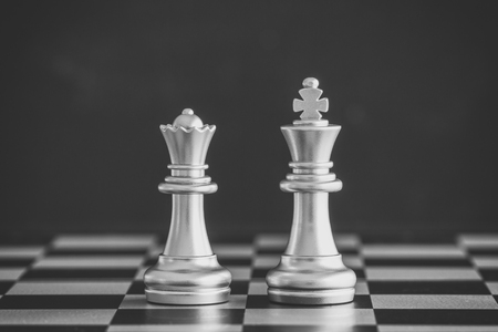 戦略チェスの戦いのチェス盤にインテリジェンス チャレンジ ゲーム 成功戦略コンセプト チェス ビジネス リーダーと成功のアイデア チェス戦略ゲーム ビジネスの競争の成功を再生します の写真素材 画像素材 Image 戦略チェスの戦いのチェス盤にインテリジェンス チャレンジ ゲーム 成功戦略コンセプト チェス ビジネス リーダーと成功のアイデア チェス戦略ゲーム ビジネスの競争の成功を再生します の写真素材 画像素材 Image