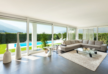 Moderne Villa, Interieur, Schönen Wohnzimmer Lizenzfreie Fotos ... Moderne Villa, Interieur, Schönen Wohnzimmer Lizenzfreie Fotos ...