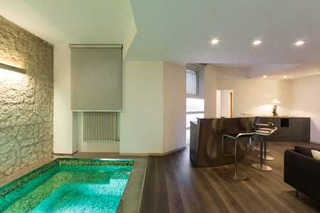 Große Galerie Mit Whirlpool Im Wohnzimmer Lizenzfreie Fotos, Bilder ... Große Galerie Mit Whirlpool Im Wohnzimmer Lizenzfreie Fotos, Bilder ...