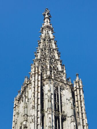 ウルム大聖堂のトップ ウルム ドイツの大聖堂 Ulmer ミュンスター 世界の最も高い教会の尖塔 の写真素材 画像素材 Image