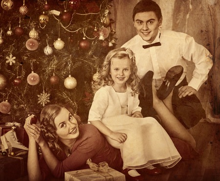 family with children pose under christmas tree black and white retro family portrait stock - Black Family Christmas Pictures family with children pose under christmas tree black and white retro family portrait stock - Black Family Christmas Pictures