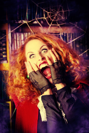 魔法使いの隠れ家にはかなり面白い魔女の肖像画 童話 ハロウィーン の写真素材 画像素材 Image 魔法使いの隠れ家にはかなり面白い魔女の肖像画 童話 ハロウィーン の写真素材 画像素材 Image