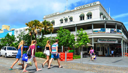 ケアンズ オーストラリア 都市景観 16 Cairns 4 月 14 日 オーストラリア クイーンズランド州で 5 番目に最も人口の多い都市と人気の観光客はグレート バリア リーフに熱帯気候 アクセス先を旅行します の写真素材 画像素材 Image