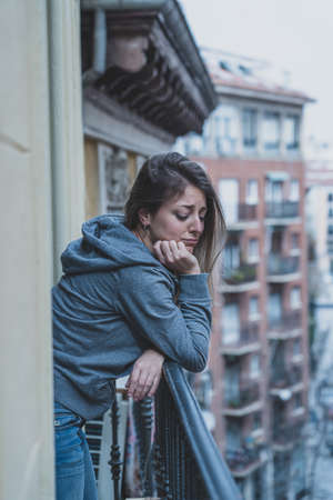 153 960 Visage Femme Triste Imagenes Y Fotos 123rf 153 960 Visage Femme Triste Imagenes Y Fotos 123rf