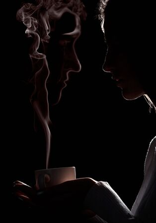 197,656 Hombre Tomando Cafe Imágenes y Fotos - 123RF