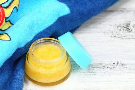 皮膚のスクラブに使用されるコーヒーかす 蜂蜜とオリーブ オイルから 顔のにきび 体のセルライトのための良い の写真素材 画像素材 Image 皮膚のスクラブに使用されるコーヒーかす 蜂蜜とオリーブ オイルから 顔のにきび 体のセルライトのための良い の写真素材 画像素材 Image