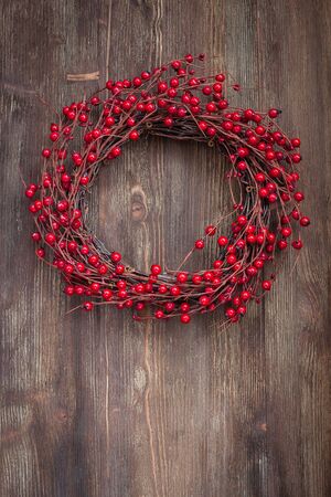 木製の背景に赤い実のクリスマス リース の写真素材 画像素材 Image 6166 木製の背景に赤い実のクリスマス リース の写真素材 画像素材 Image 6166