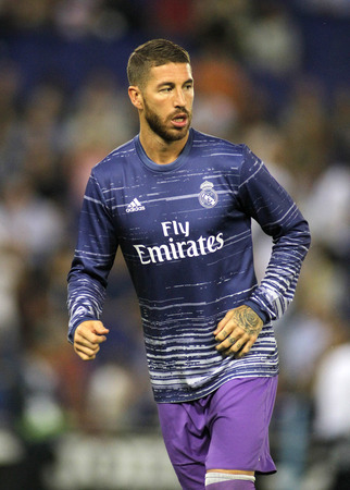 スペイン リーグ前にレアル マドリードのセルヒオ ラモスが戦 Rcde スタジアムで Rcd エスパニョール バルセロナ スペインで 16 年 9 月 18 日に の写真素材 画像素材 Image スペイン リーグ前にレアル マドリードのセルヒオ ラモスが戦 Rcde スタジアムで Rcd エスパニョール バルセロナ スペインで 16 年 9 月 18 日に の写真素材 画像素材 Image