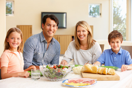 Familie Mahlzeit teilen