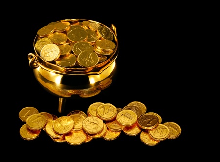 Gold coin: Pot của xu vàng là biểu tượng của The Luck của Irish hoặc St Patrick