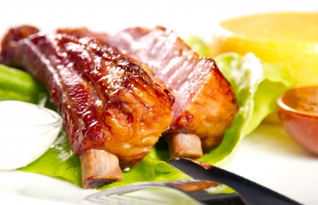 grilled pork: Bé xương sườn trở lại với polenta