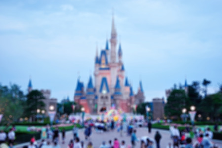 背景をぼかした写真の東京ディズニーランド の写真素材 画像素材 Image