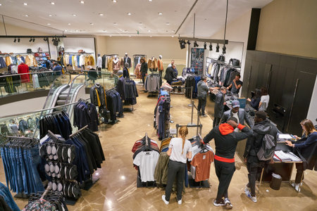 Zara Shopping Stock Photos And Images 123rf