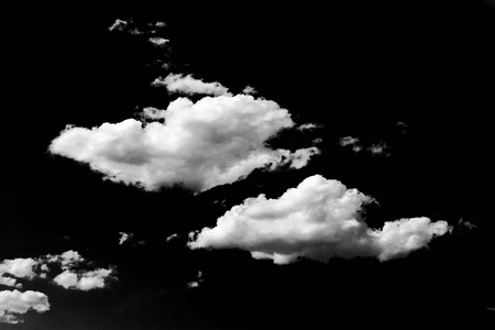 黒い空に白い雲が分離 黒の背景上の隔離された雲のセットです デザイン要素です ホワイトは 雲を分離しました 素材は 雲を抽出しました の写真素材 画像素材 Image 黒い空に白い雲が分離 黒の背景上の隔離された雲のセットです デザイン要素です ホワイトは 雲を分離しました 素材は 雲を抽出しました の写真素材 画像素材 Image