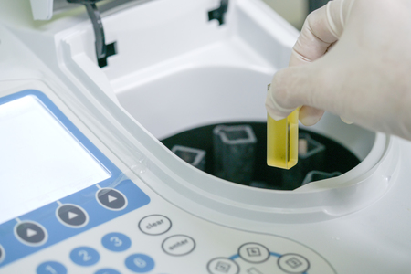 how to use a spectrophotometer