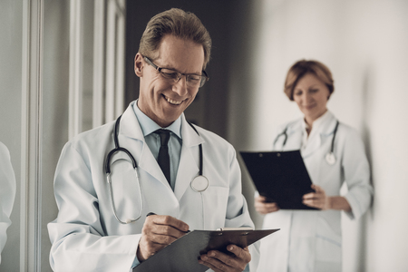 723 506 白衣 の写真素材 ストックフォト 123rf 723 506 白衣 の写真素材 ストックフォト 123rf