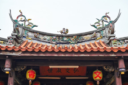 台北 台湾の美しい装飾と伝統的な東洋寺観を探しています の写真素材 画像素材 Image 台北 台湾の美しい装飾と伝統的な東洋寺観を探しています の写真素材 画像素材 Image