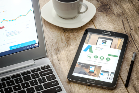 logo samsung: Krynica-Zdroj, Poland - January 04, 2017: Google AdWords Application install on Samsung Galaxy Note. Google Adwords is the most famous advertising system that allows to display sponsored links in Google search results and alos partners site.