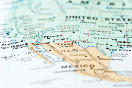 Mapa De La Frontera Mexico Usa Imagen Del Concepto Usando Un Mapa Que Se Enfoca En La Frontera Entre Los Estados Unidos Y Mexico Fotos Retratos Imagenes Y Fotografia De Archivo Libres De Derecho Image 90531176