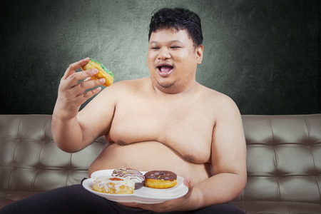 デブ男 ぽっちゃり男性 の写真素材 画像素材 Image