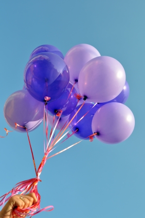 色とりどりの風船と市のお祭り 4 で紙吹雪 の写真素材 画像素材 Image 色とりどりの風船と市のお祭り 4 で紙吹雪 の写真素材 画像素材 Image