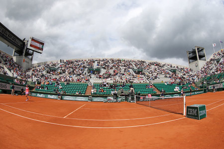 パリ フランスのパリ フランス 15 年 5 月 29 日 Roland Garros 15 中ル スタッド ローラン ギャロスでリップ Chatrier 一致します の写真素材 画像素材 Image パリ フランスのパリ フランス 15 年 5 月 29 日 Roland Garros 15 中ル スタッド ローラン ギャロスでリップ Chatrier 一致します の写真素材 画像素材 Image
