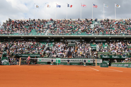 パリ フランスのパリ フランス 15 年 5 月 29 日 Roland Garros 15 中ル スタッド ローラン ギャロスでリップ Chatrier 一致します の写真素材 画像素材 Image パリ フランスのパリ フランス 15 年 5 月 29 日 Roland Garros 15 中ル スタッド ローラン ギャロスでリップ Chatrier 一致します の写真素材 画像素材 Image