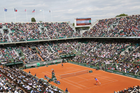 パリ フランスのパリ フランス 15 年 5 月 29 日 Roland Garros 15 中ル スタッド ローラン ギャロスでリップ Chatrier 一致します の写真素材 画像素材 Image パリ フランスのパリ フランス 15 年 5 月 29 日 Roland Garros 15 中ル スタッド ローラン ギャロスでリップ Chatrier 一致します の写真素材 画像素材 Image